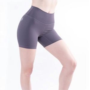 Ptula The Betsy “Be Bold” Short